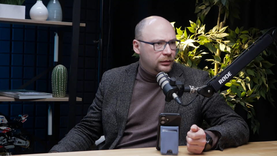 Приговор Аязу, новое про НДС и ПСН, битвы Дибровых о бренде: новости бизнеса, которые нельзя пропустить